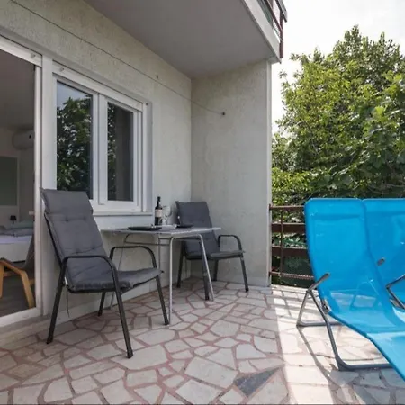 Appartement Charmante In Fuer 2 Personen By Interhome *
