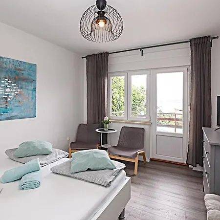 Charmante In Fuer 2 Personen By Interhome * Crikvenica