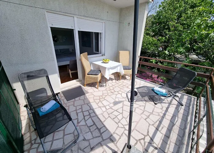 Charmante In Crikvenica Fuer 2 Personen By Interhome *