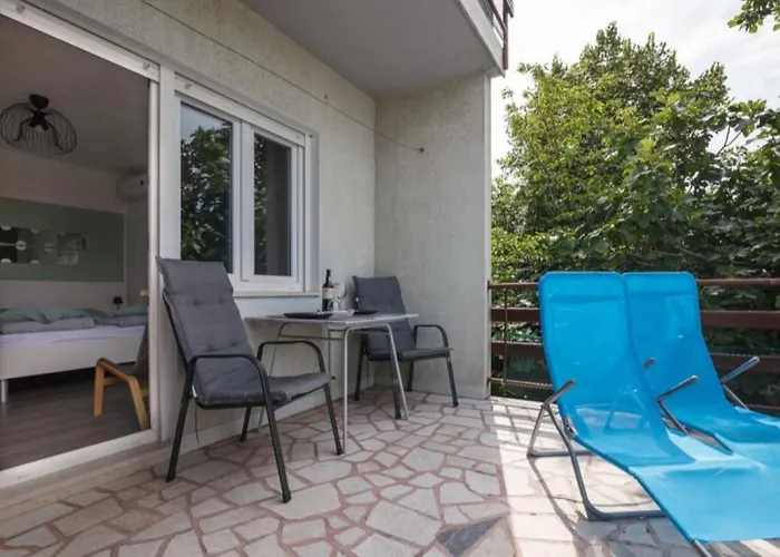 Lejlighed Charmante In Crikvenica Fuer 2 Personen By Interhome *