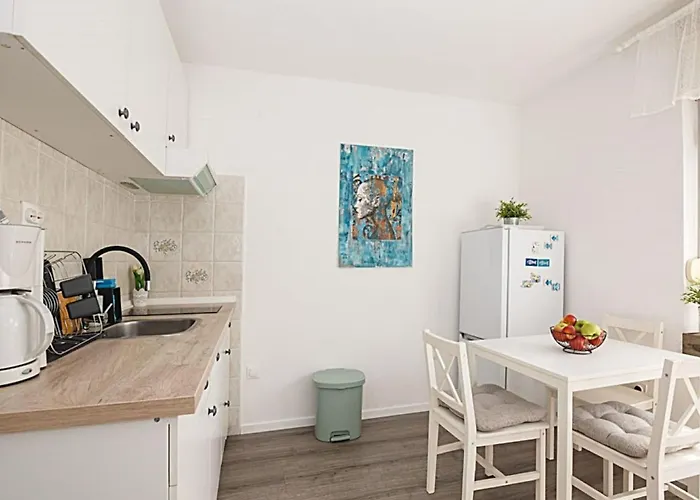 Charmante In Crikvenica Fuer 2 Personen By Interhome Lejlighed *